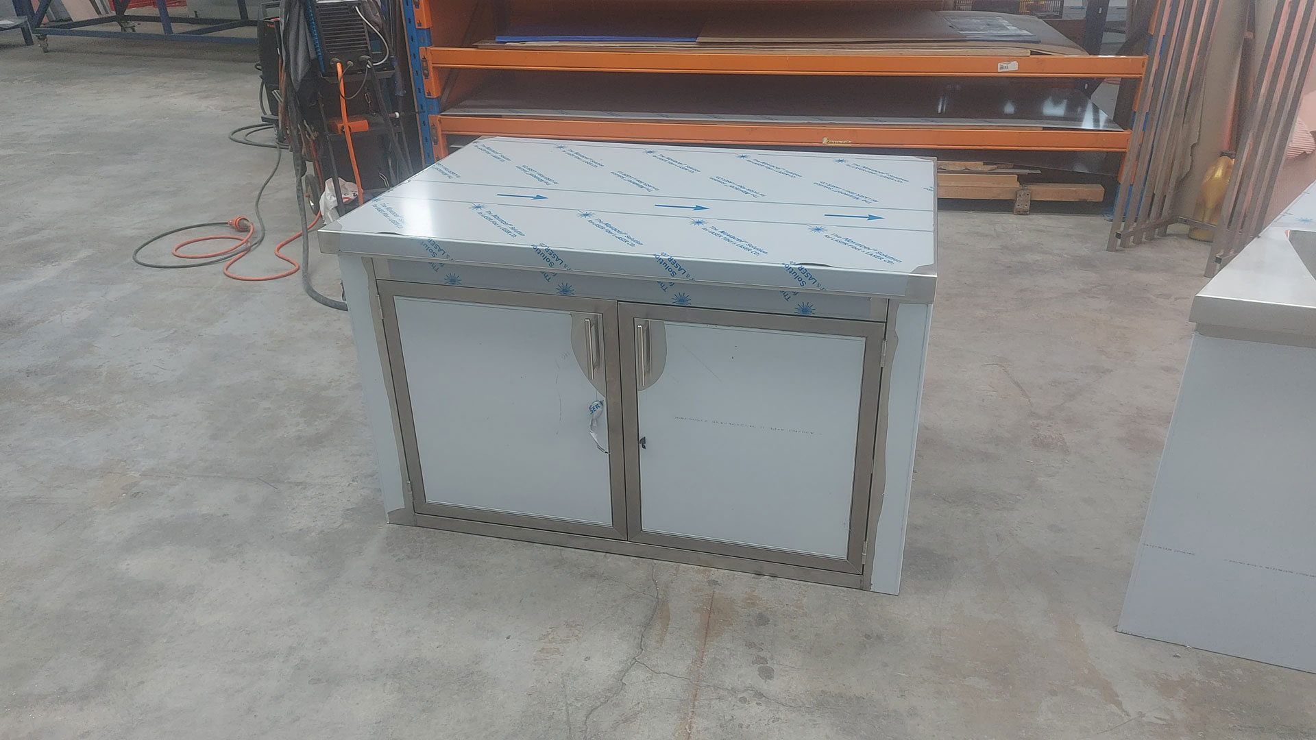 Cabinet Bench by S&Y Stainless Steel, photo 3